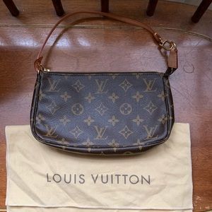Louis Vuitton hand purse